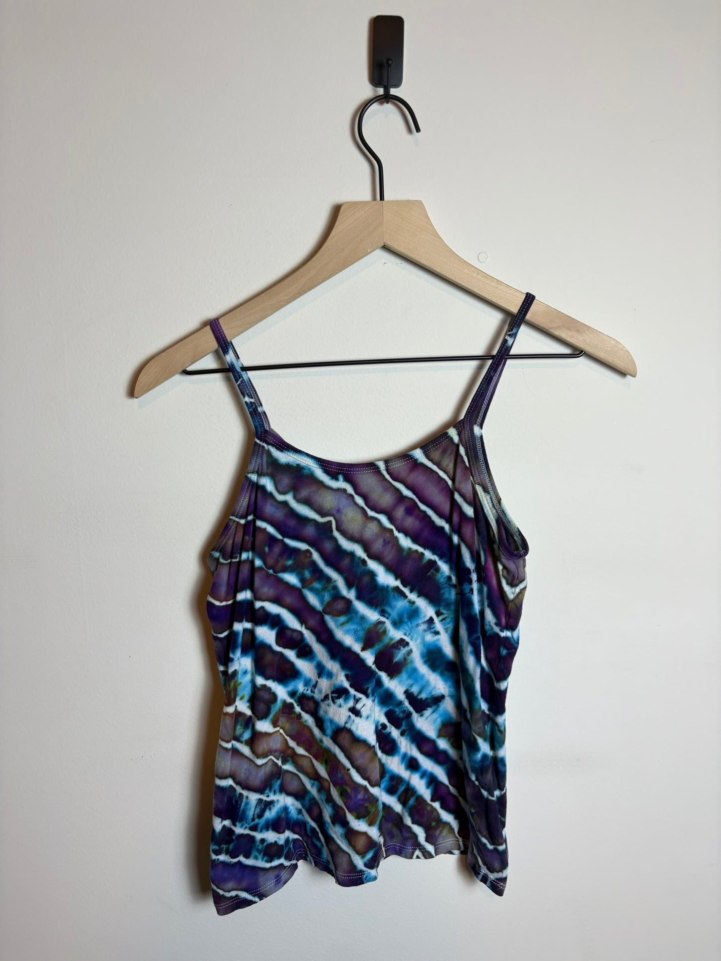 Upcycled Women’s XS Tank Top – Dark Blue Geode-Inspired Tie-Dye