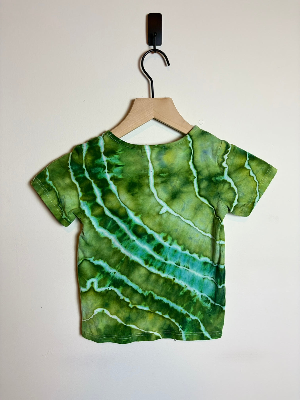 Upcycled Kids Medium T-Shirt – Green Geode Tie-Dye