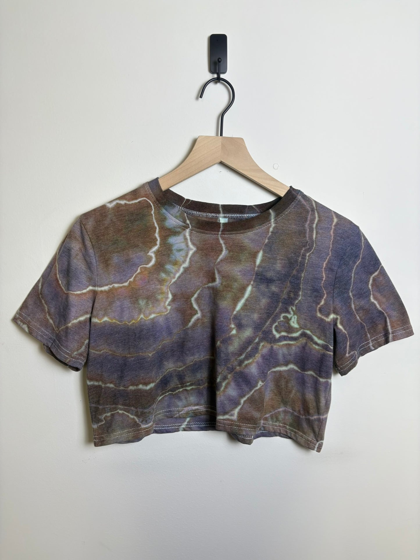 Upcycled Women’s Small Crop Top – Earthy Geode Tie-Dye