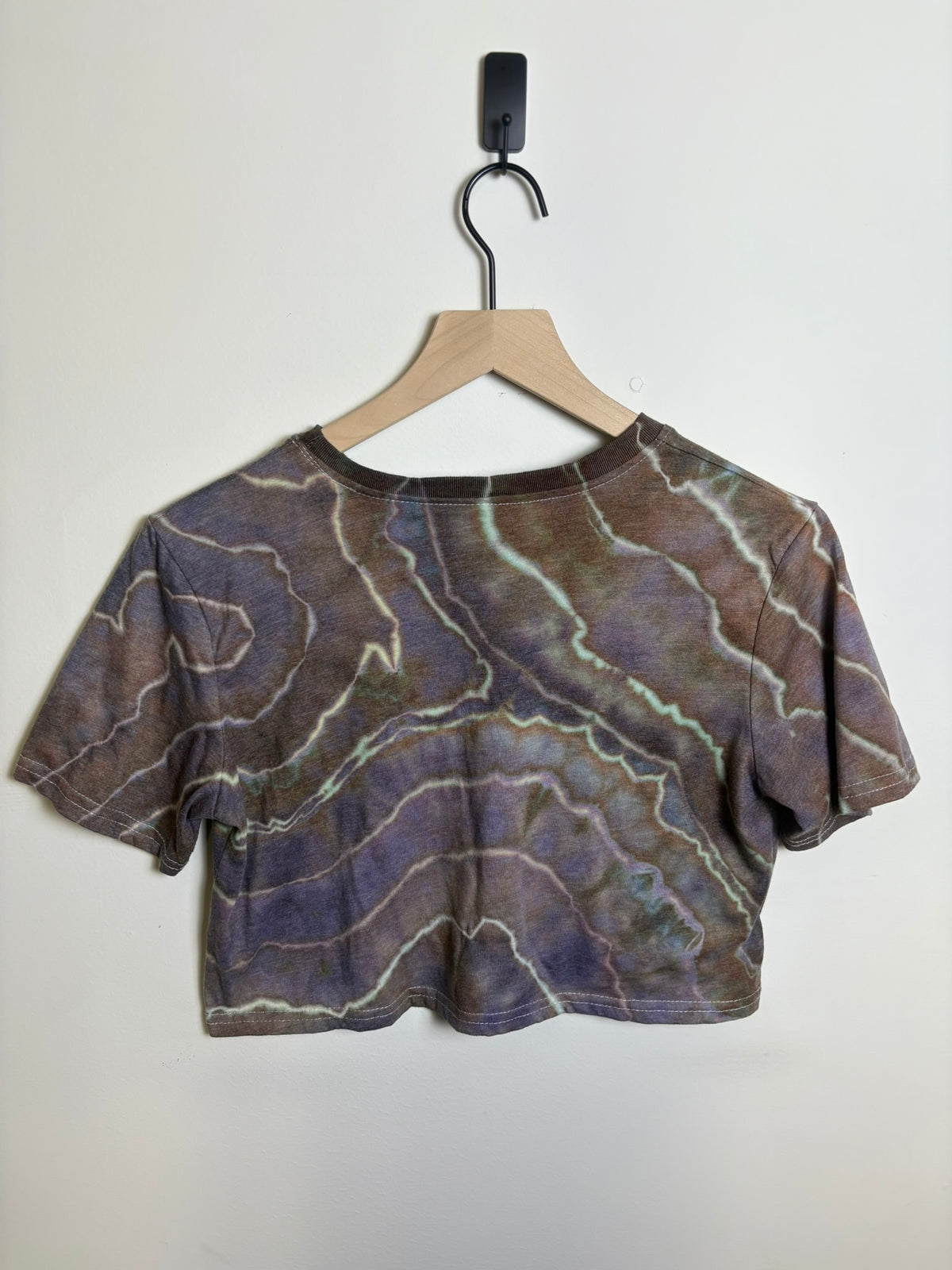Upcycled Women’s Small Crop Top – Earthy Geode Tie-Dye