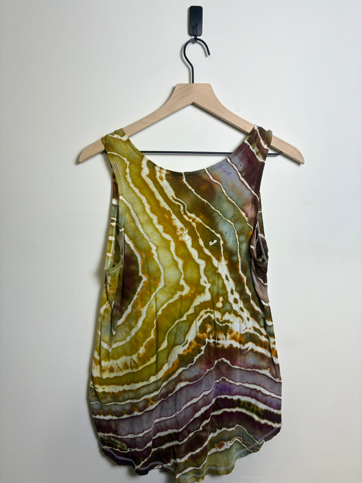 Upcycled Johnny Cash Women’s Medium Tank Top – Earthy Geode Tie-Dye