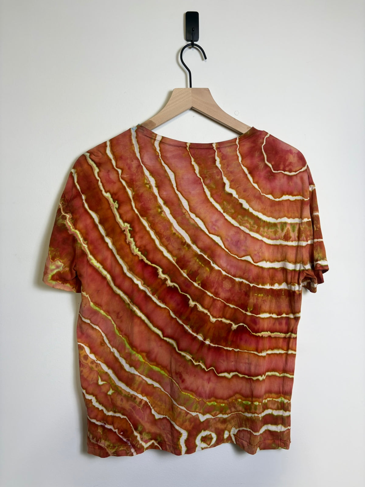 Upcycled Zara Men’s Large T-Shirt – Geode-Inspired Tie-Dye in Earthy Orange Tones