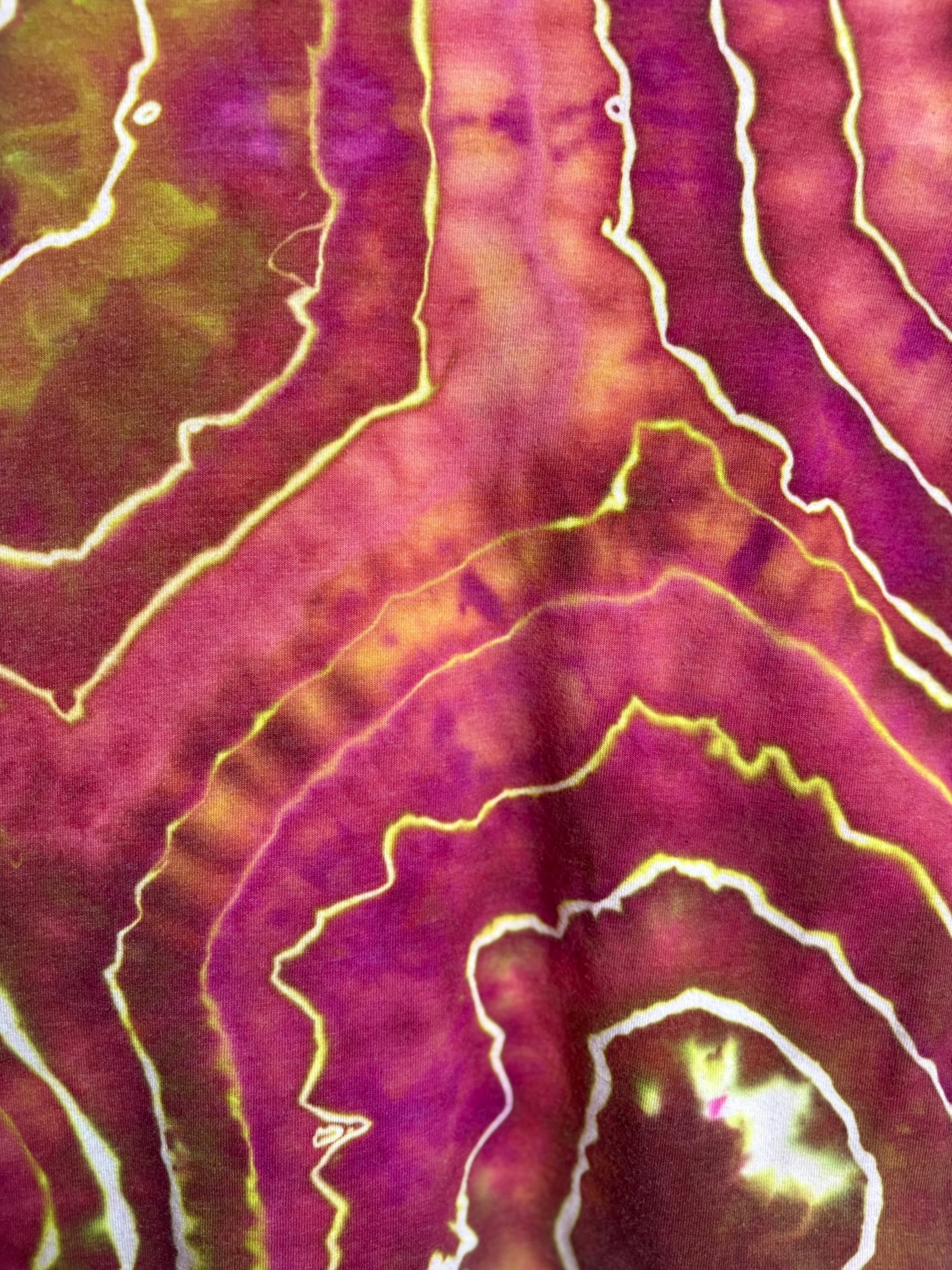 Upcycled Wild Fable Women’s Large Cropped V-Neck T-Shirt – Earthy Reddish-Brown Geode Tie-Dye