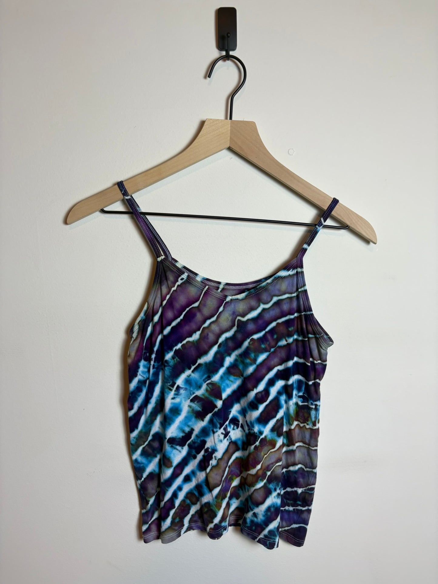 Upcycled Women’s XS Tank Top – Dark Blue Geode-Inspired Tie-Dye