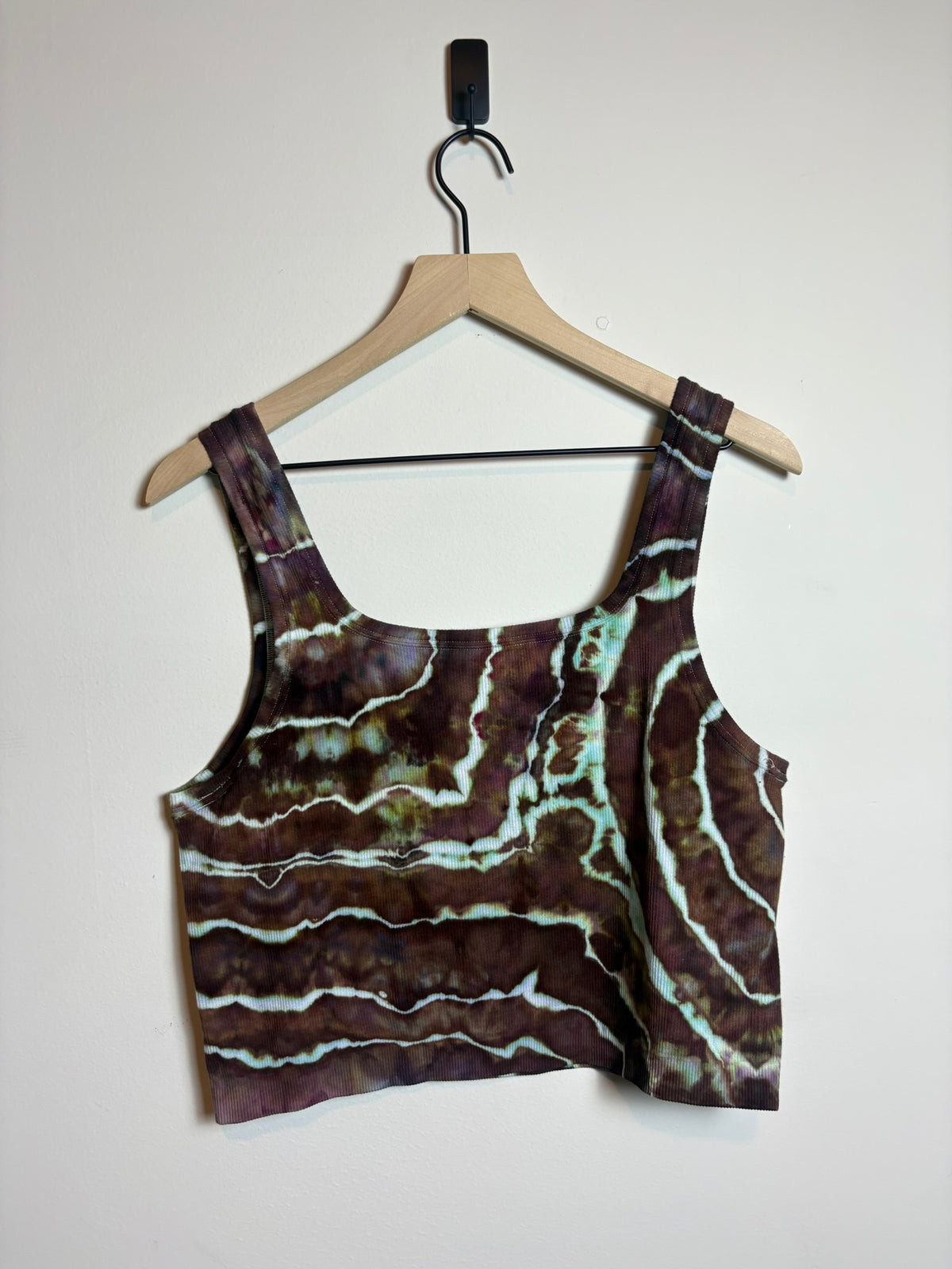 Upcycled Banana Republic Women’s Large Cropped Tank Top – Brown Geode Tie-Dye