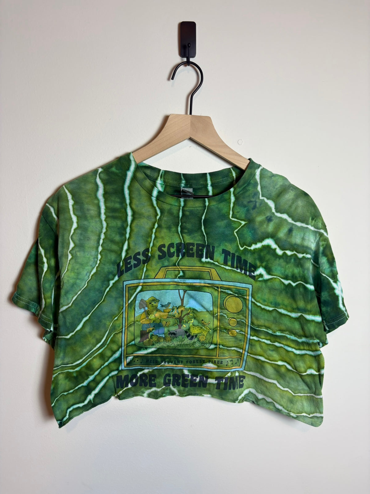 Upcycled "Less Screen Time" Cropped Medium T-Shirt – Medium Earthy Green Geode Tie-Dye