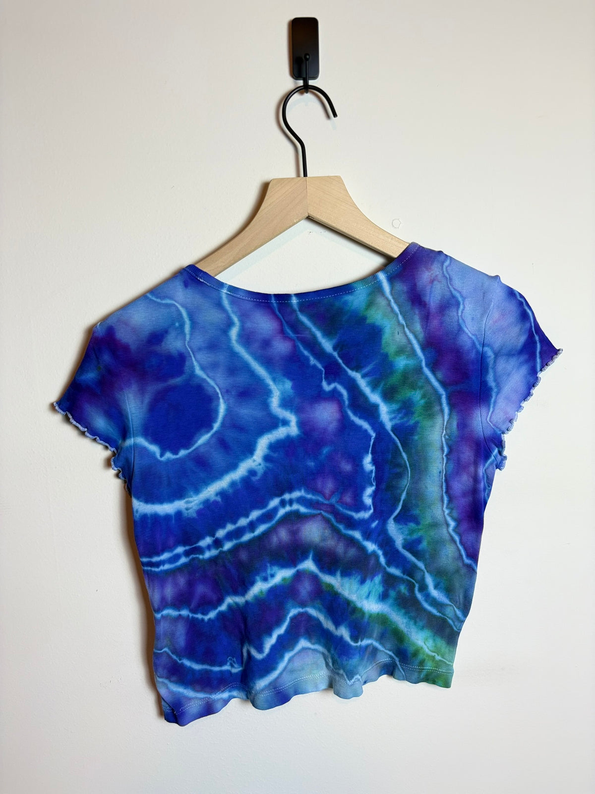 Upcycled Old Navy Kids XL T-Shirt – Ocean-Inspired Geode Tie-Dye
