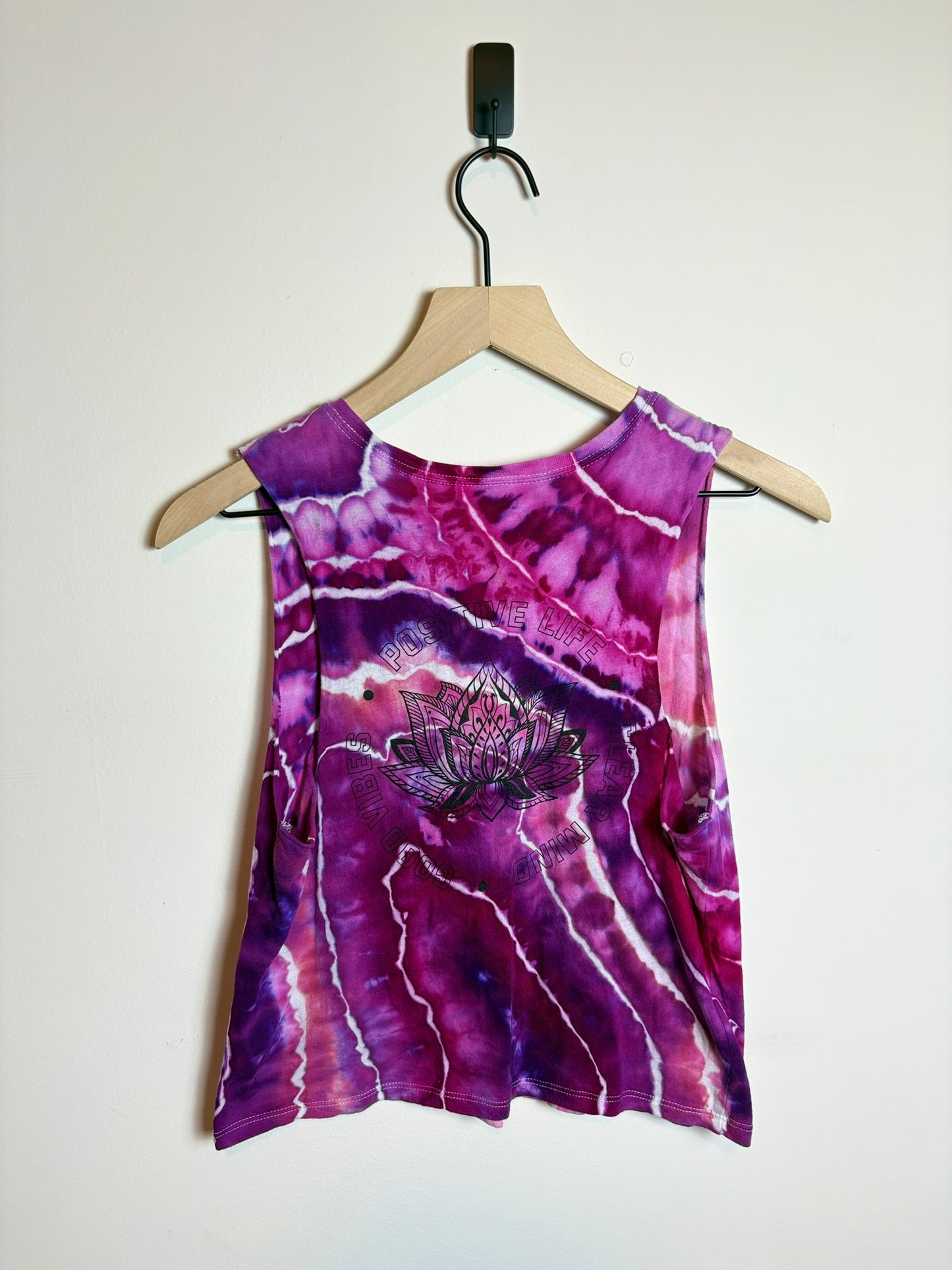 Upcycled Small Yoga Sleeveless Flowy Top – Pink & Purple Geode Tie-Dye