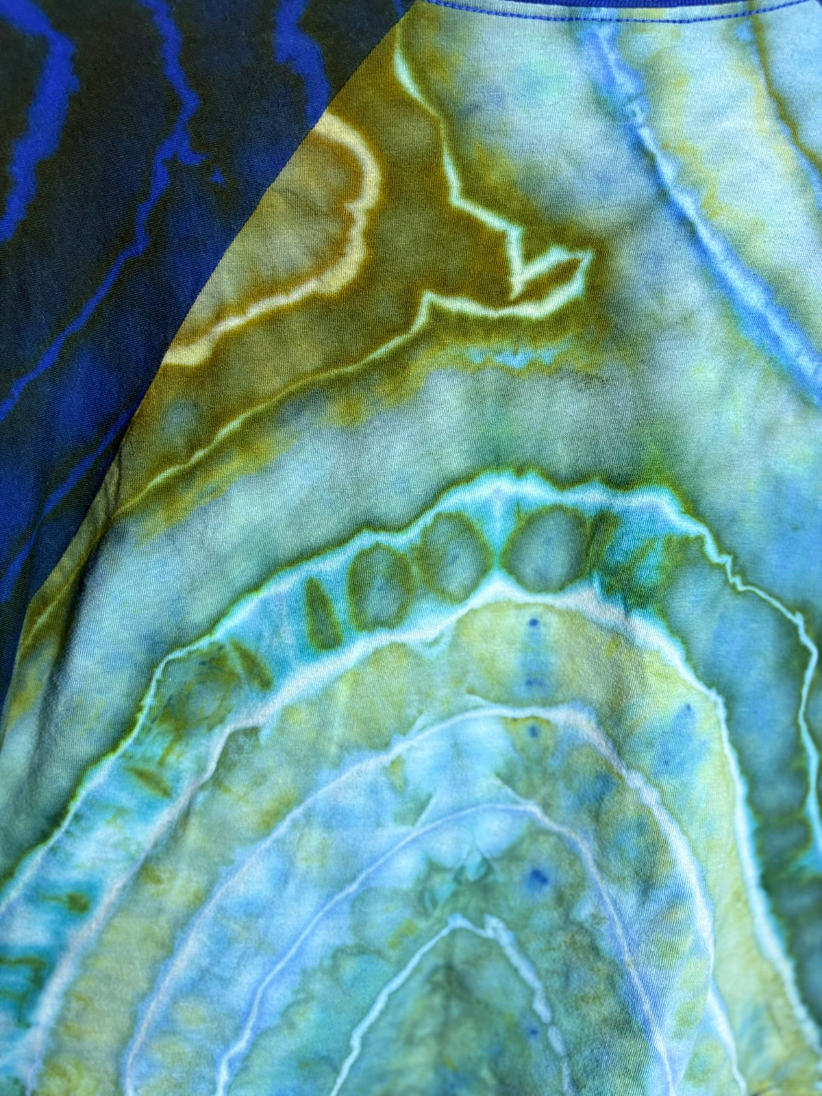 Upcycled Coors Golden Colorado Cropped Baseball Medium T-Shirt – Earthy Blue & Brown Geode Tie-Dye