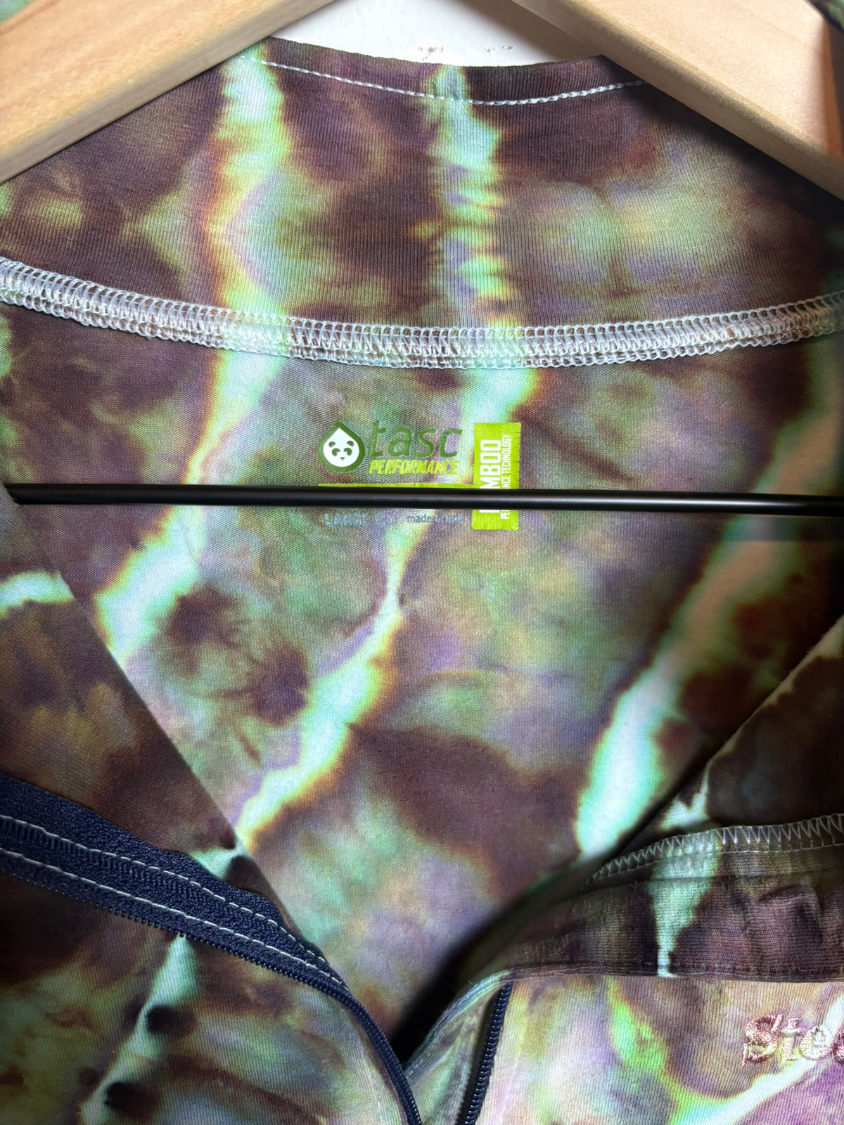 Upcycled Tasc Performance Women’s Large Long Sleeve Half-Zip – Earthy Geode Tie-Dye