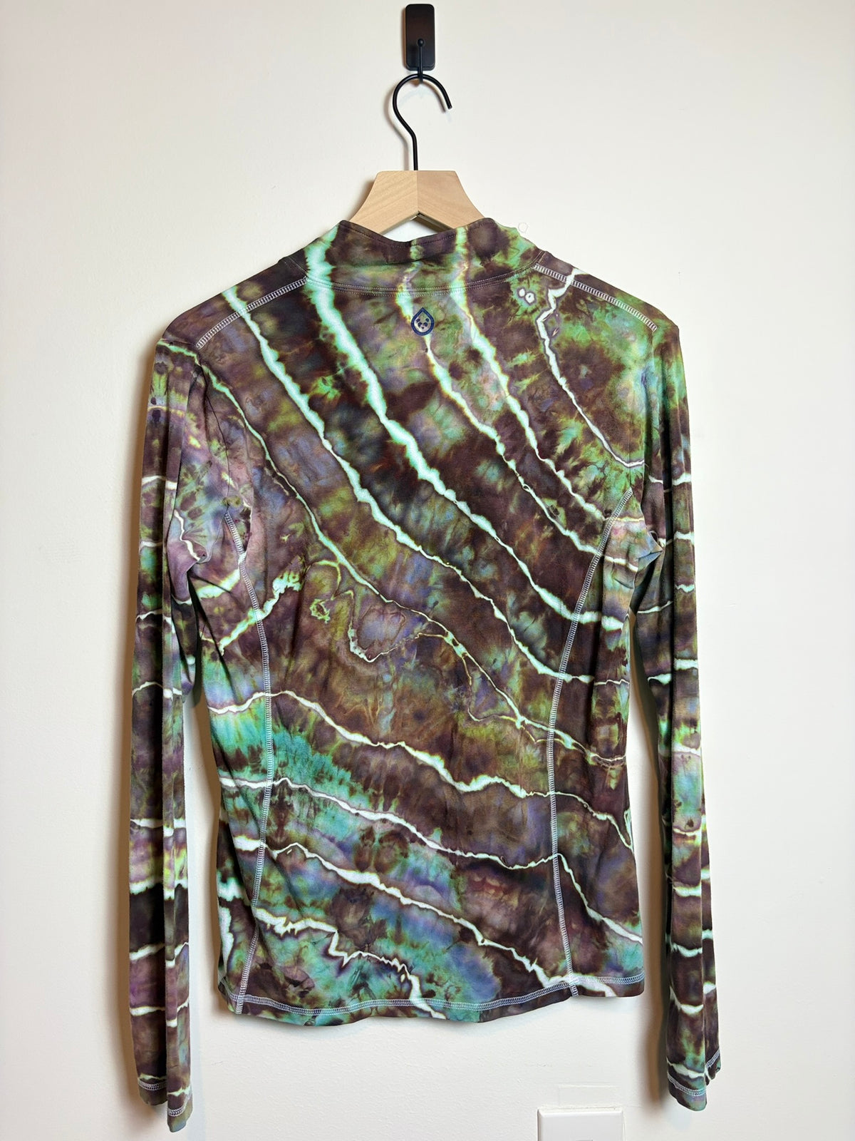Upcycled Tasc Performance Women’s Large Long Sleeve Half-Zip – Earthy Geode Tie-Dye