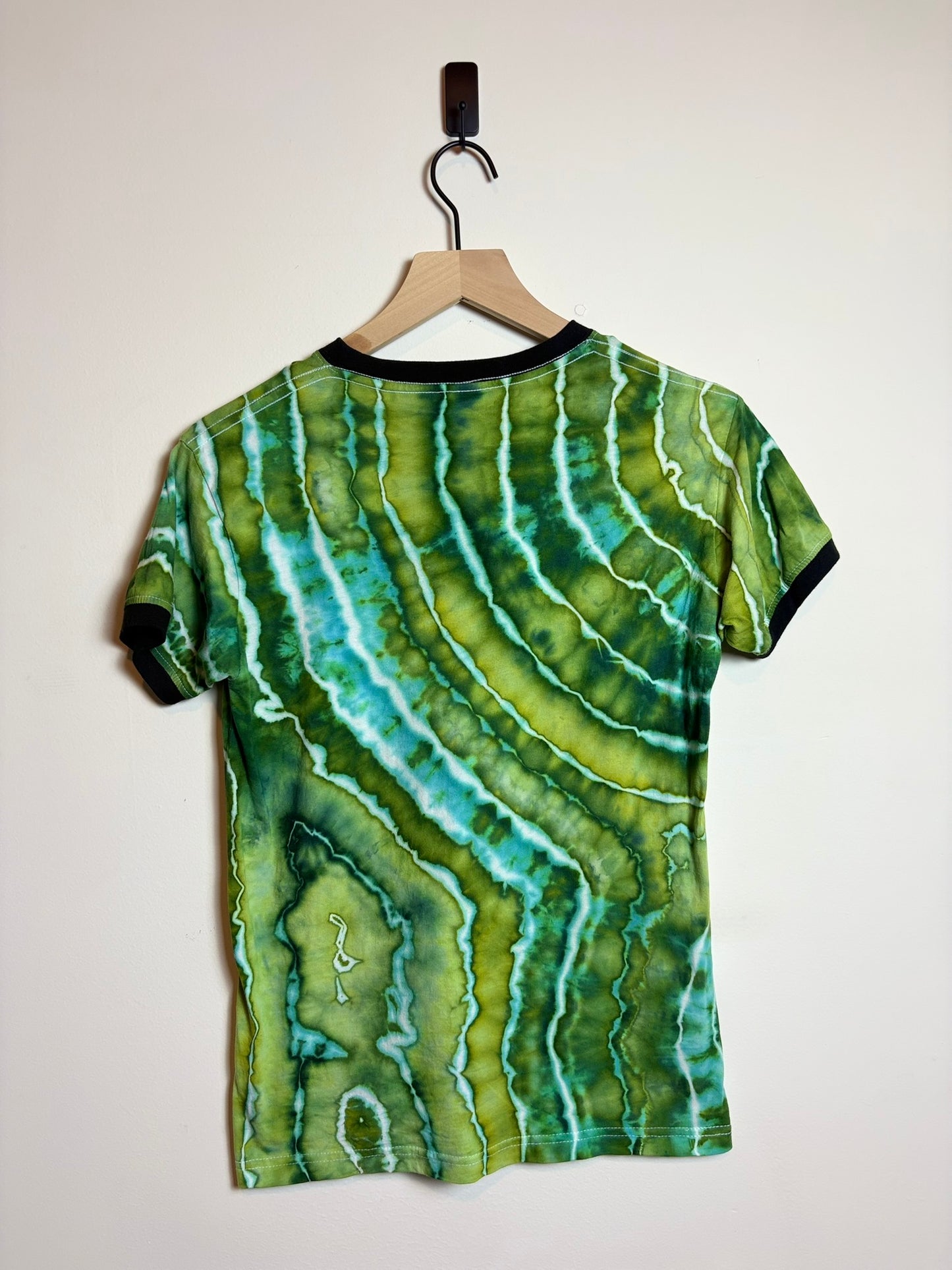 Upcycled Women’s Large “New York” Graphic Tee – Green & Blue Geode Tie-Dye